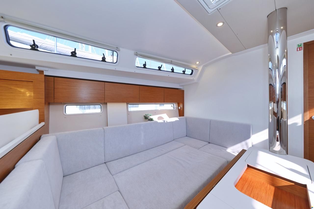 Hanse 410