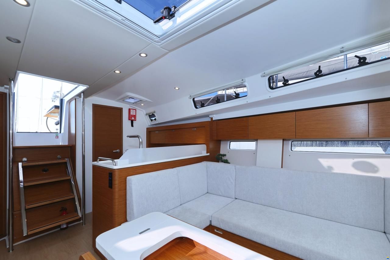 Hanse 410