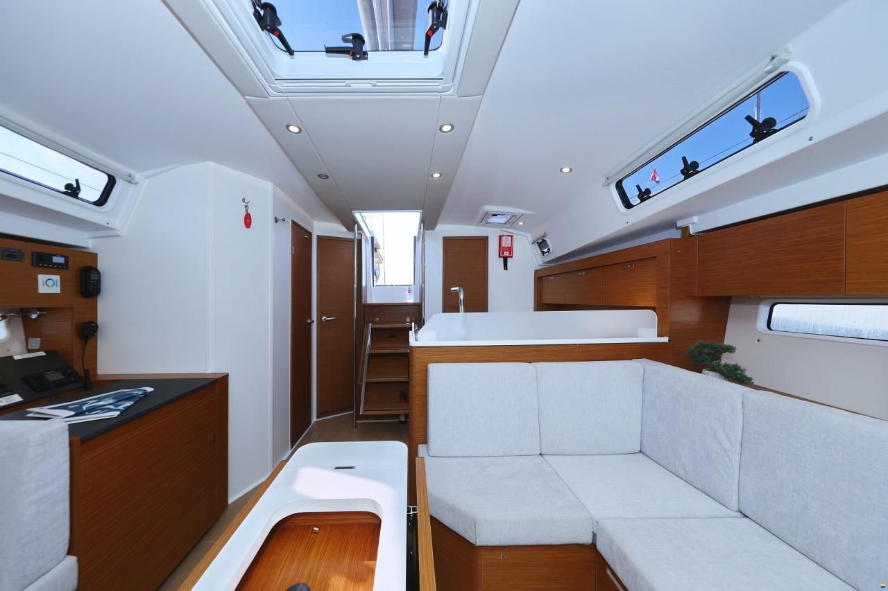 Hanse 410
