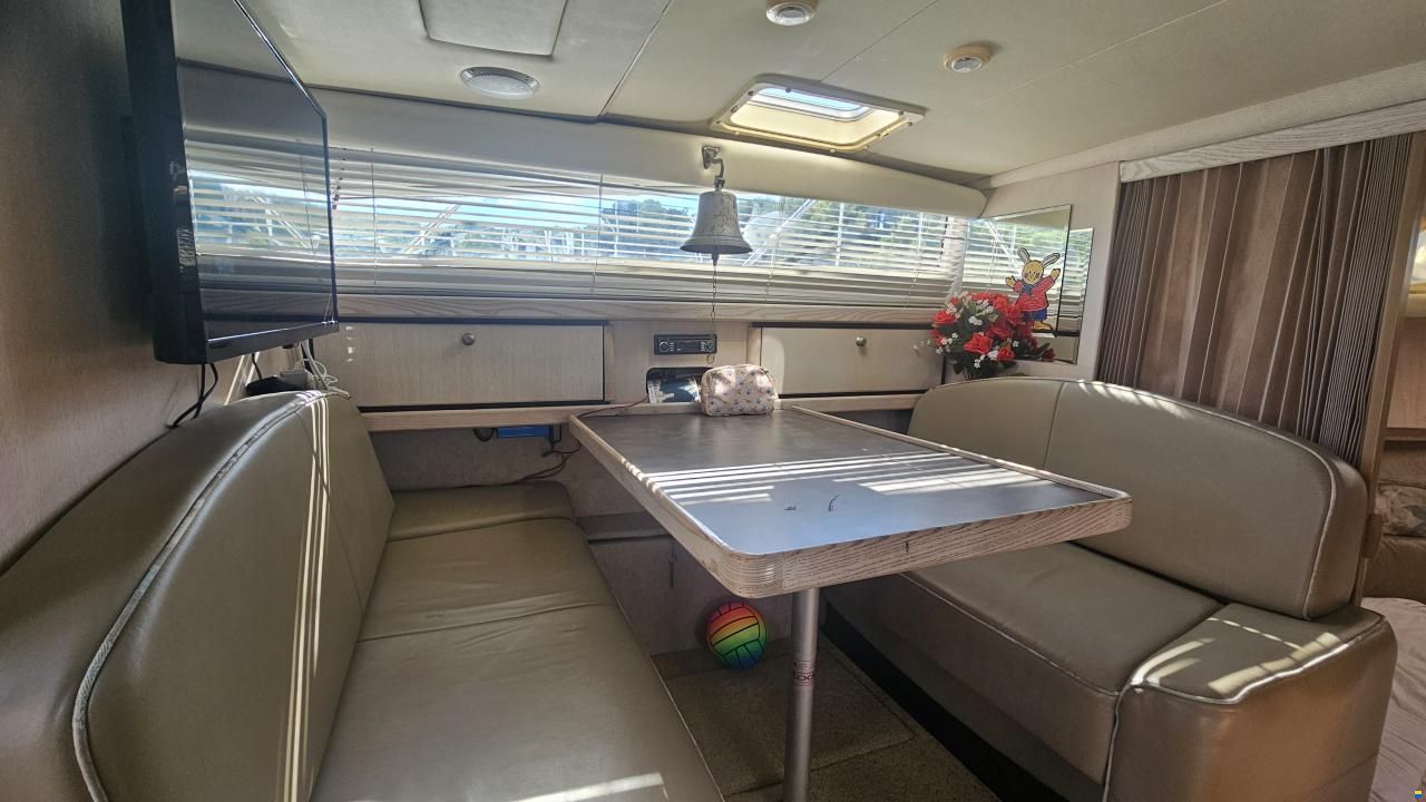 Bayliner 3255 Avanti Express Cruiser