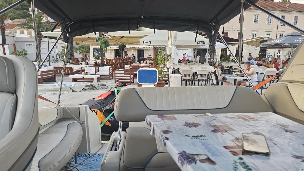 Bayliner 3255 Avanti Express Cruiser
