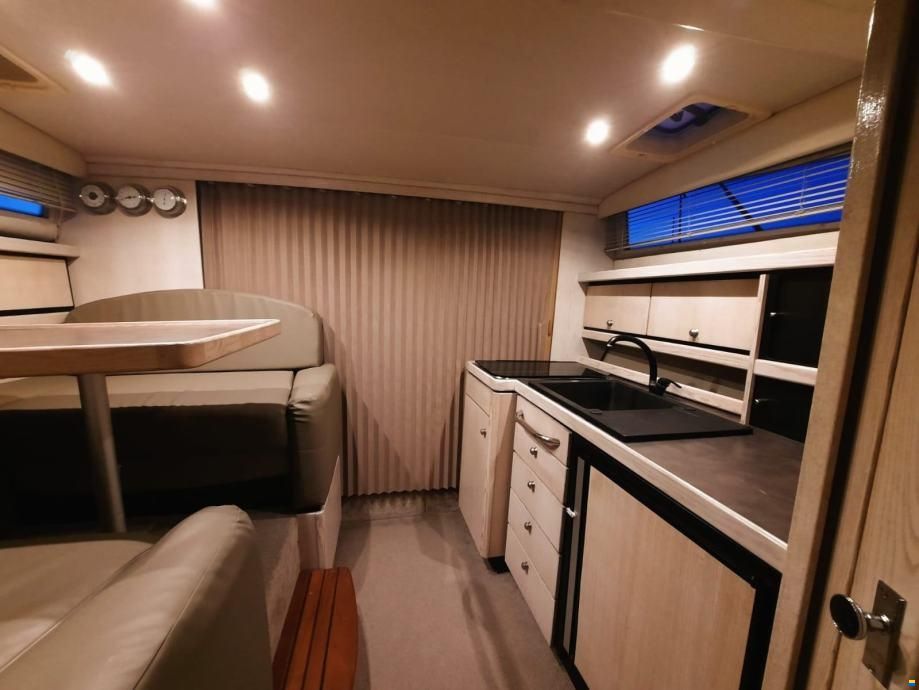 Bayliner 3255 Avanti Express Cruiser