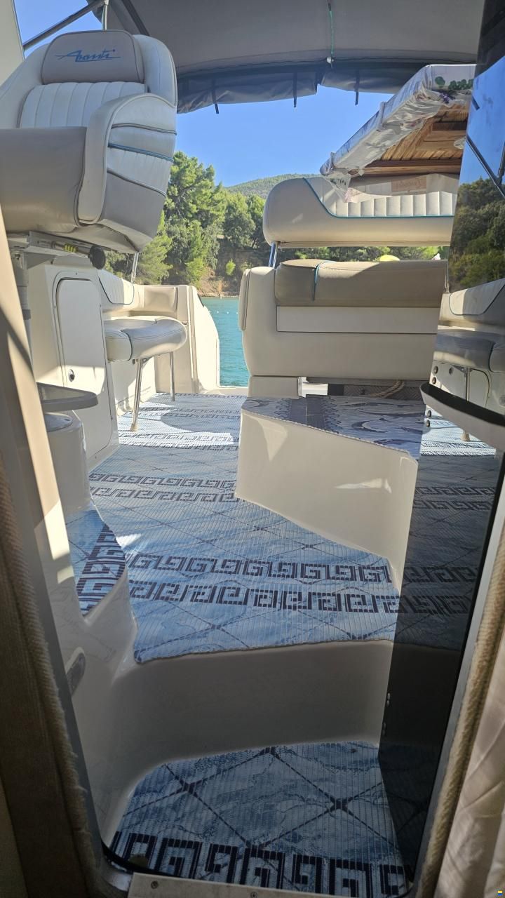 Bayliner 3255 Avanti Express Cruiser