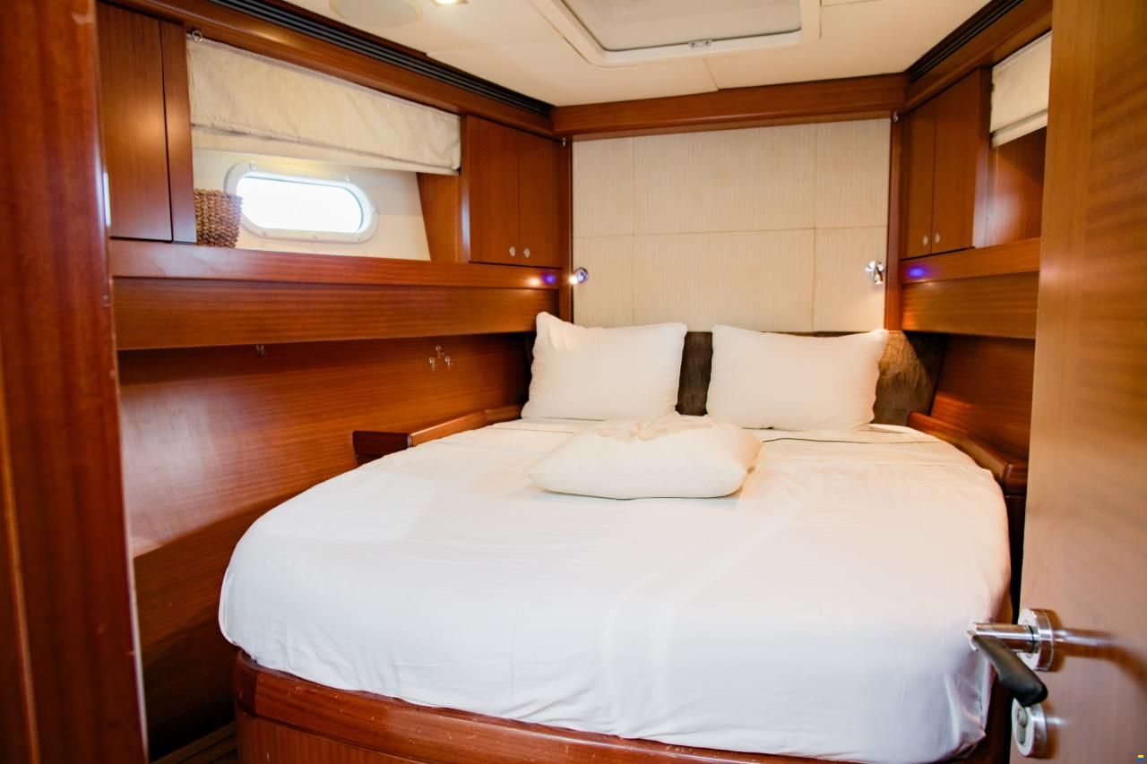 Alia Yachts AIYANA