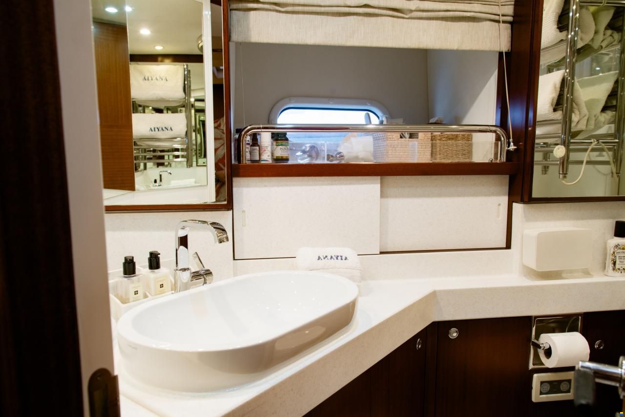 Alia Yachts AIYANA