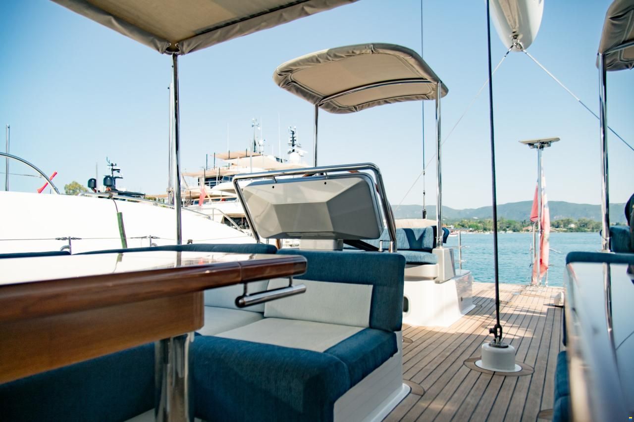 Alia Yachts AIYANA