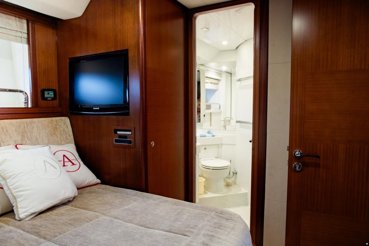 Alia Yachts AIYANA