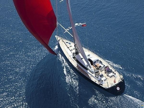 Alia Yachts AIYANA