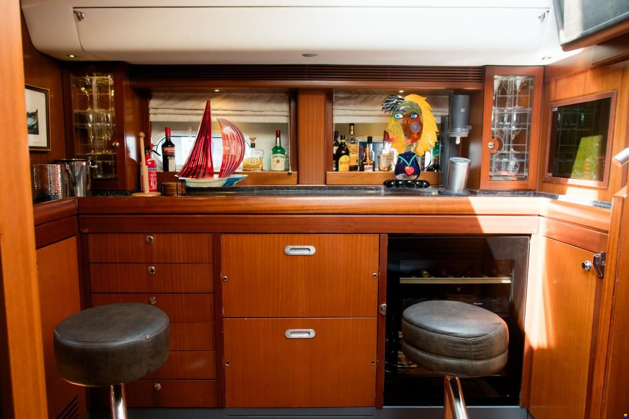 Alia Yachts AIYANA