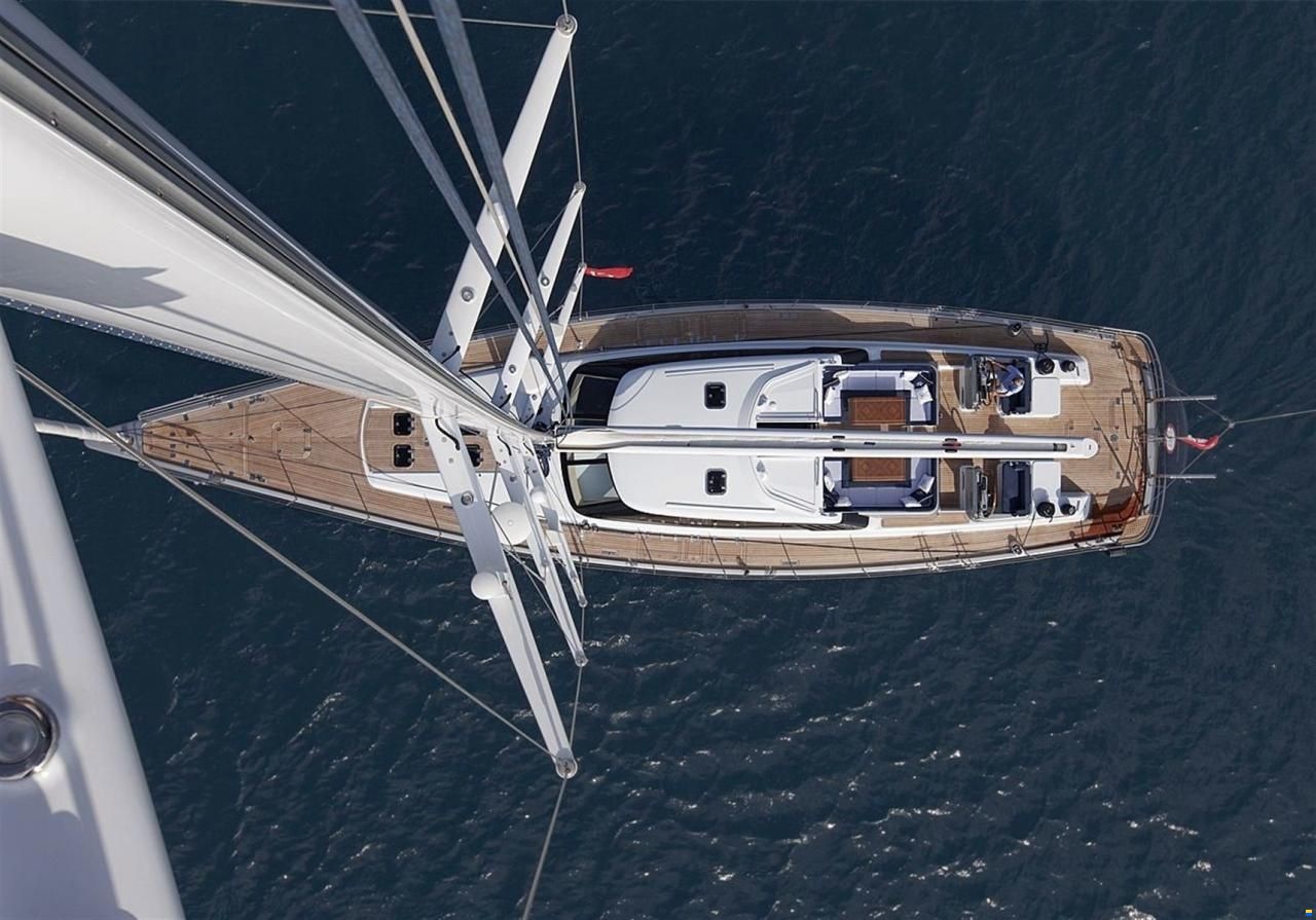 Alia Yachts AIYANA