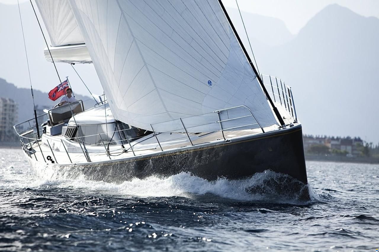 Alia Yachts AIYANA