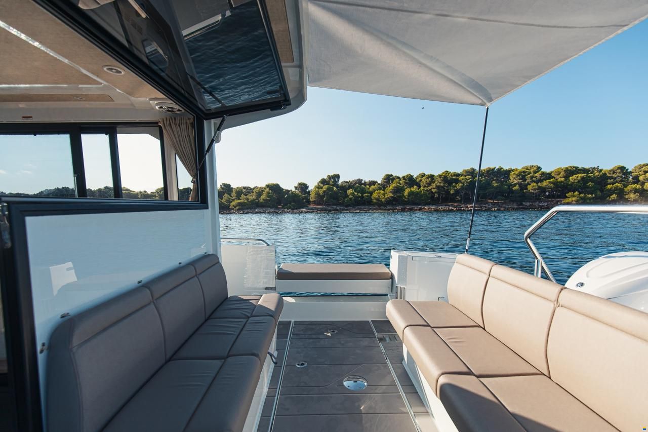Quarken 35 Cabin Tourer