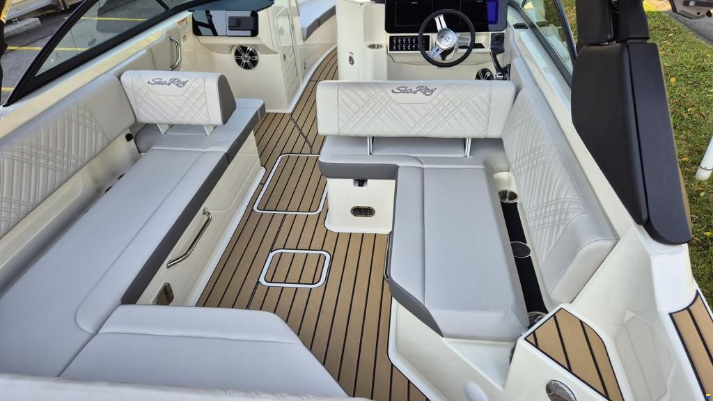 Sea Ray SDX 270 Surf