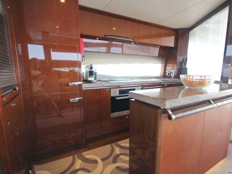 Princess Yachts International 72