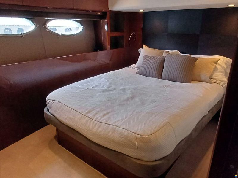 Princess Yachts International 72