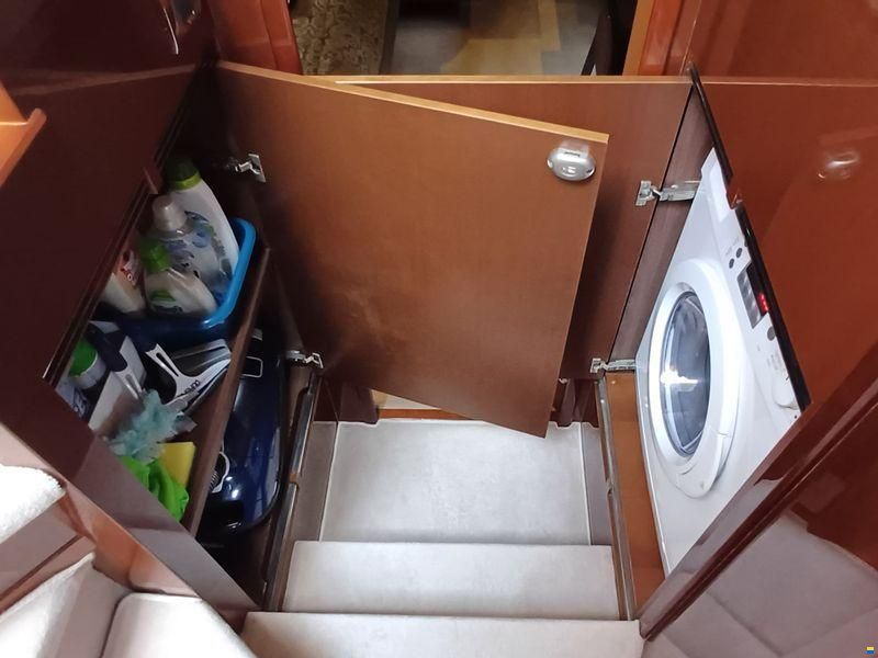 Princess Yachts International 72