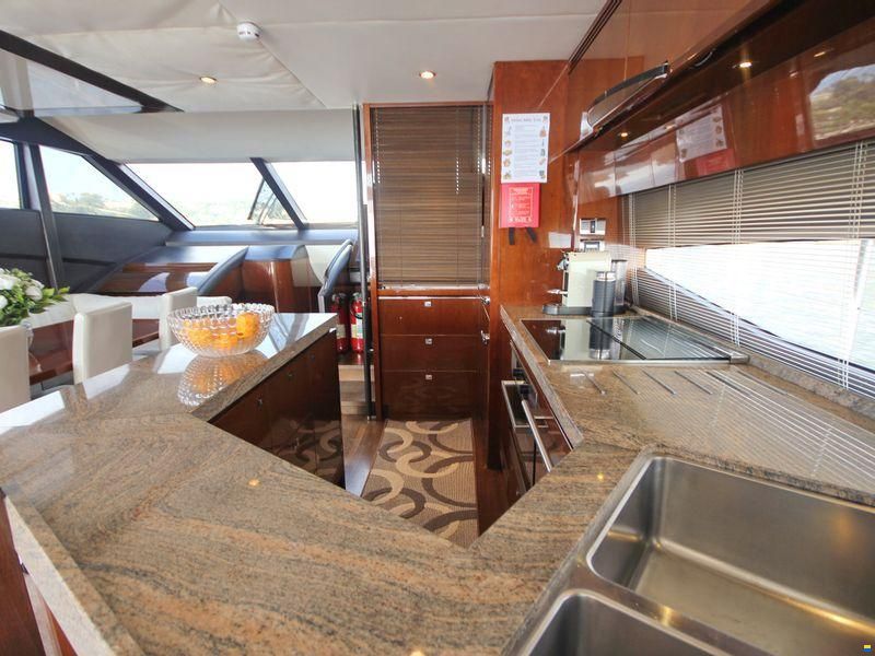 Princess Yachts International 72