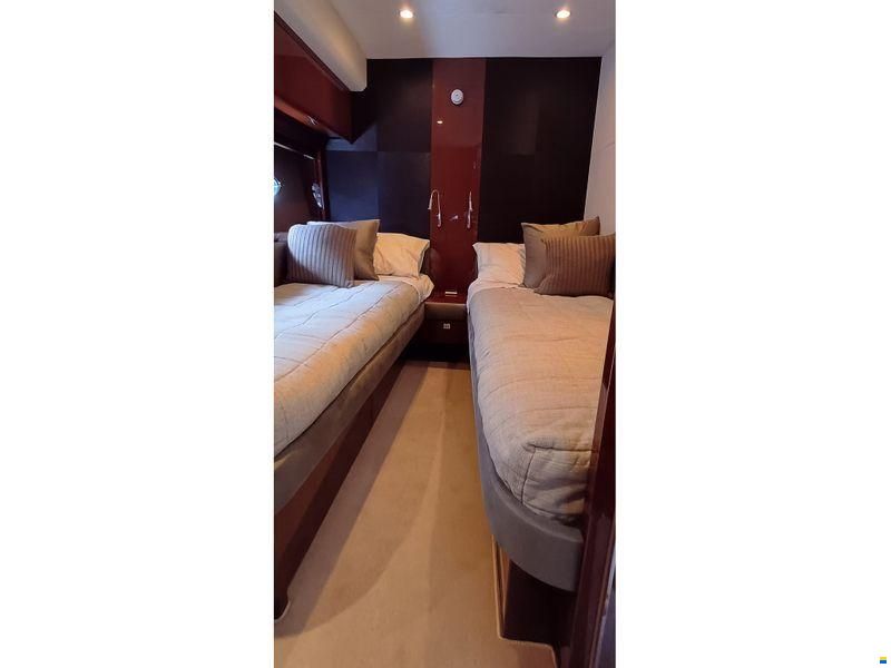 Princess Yachts International 72