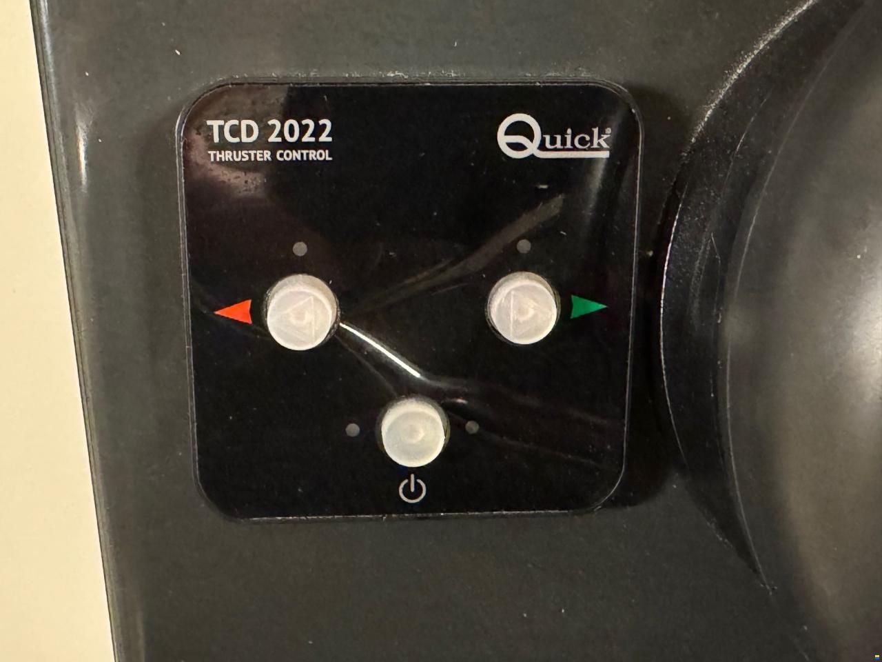 Quicksilver Captur 705 Pilothouse med 225 hk Mercury