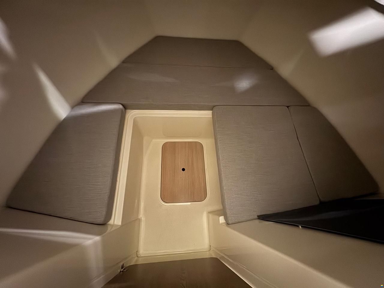 Quicksilver Captur 705 Pilothouse med 225 hk Mercury