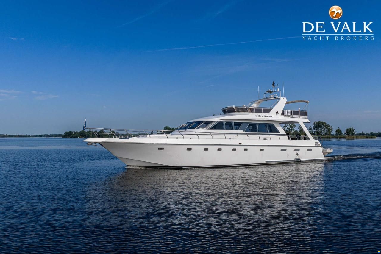 Van der Valk Explorer 25M