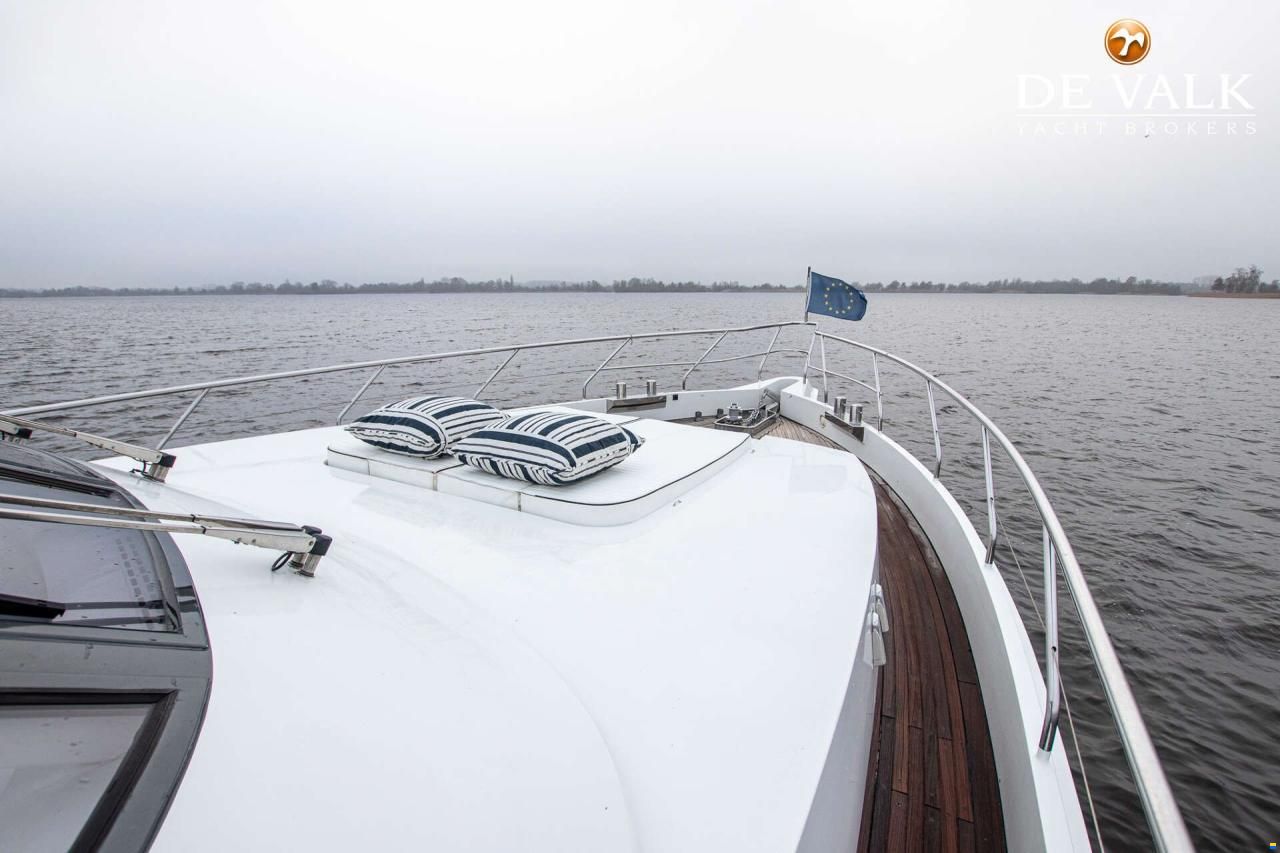 Van der Valk Explorer 25M