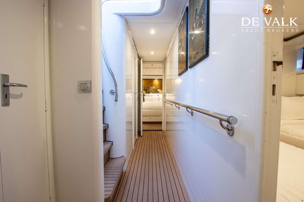 Van der Valk Explorer 25M