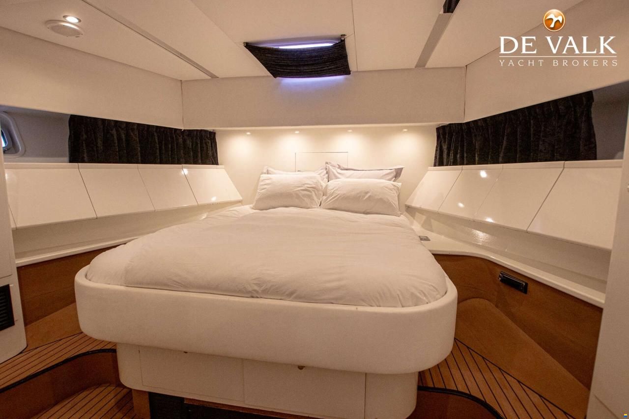 Van der Valk Explorer 25M