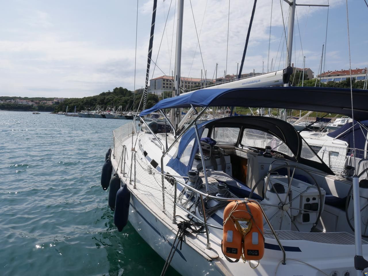 Bavaria 49