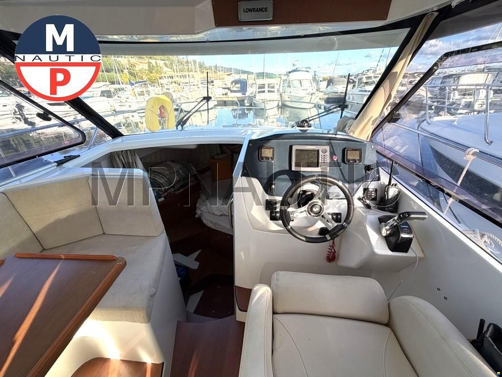 Beneteau Antares 880