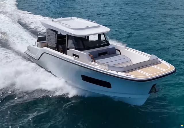 Aiata Wayfinder 38 Cabin