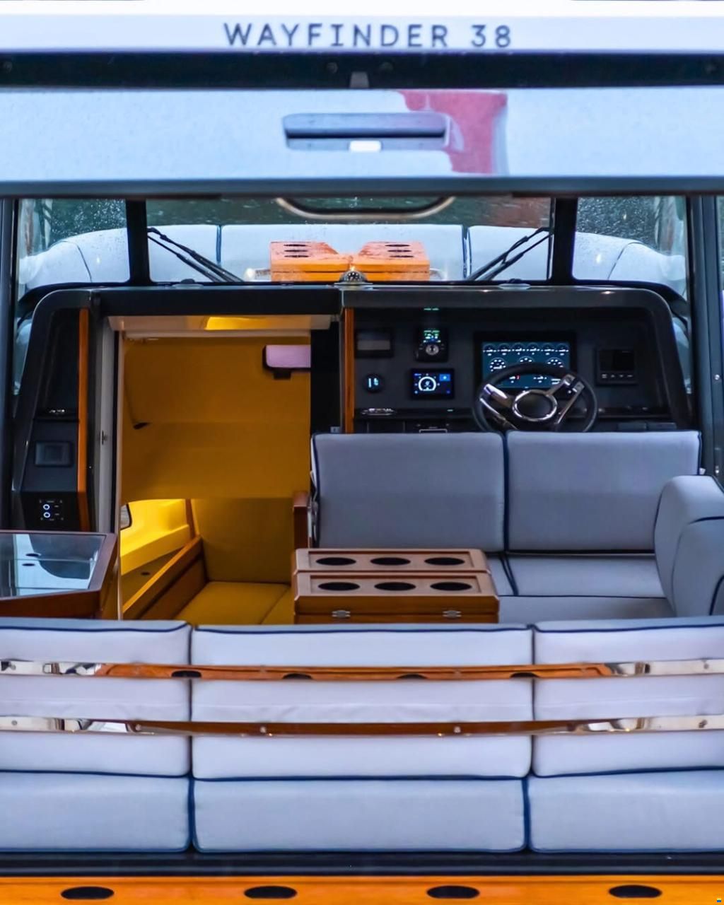 Aiata Wayfinder 38 Cabin