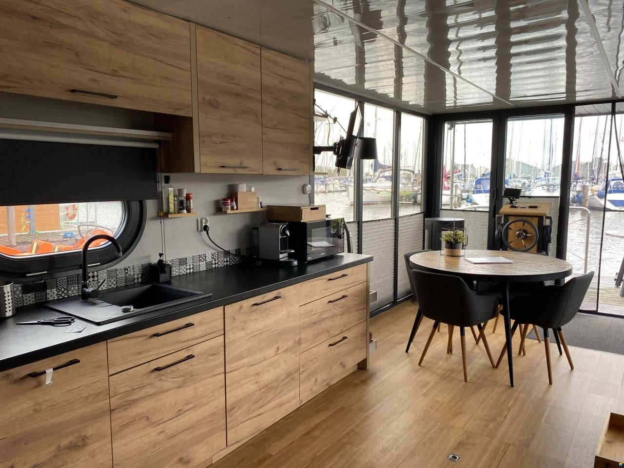Campi 400 Houseboat Met Ligplaats , Eige