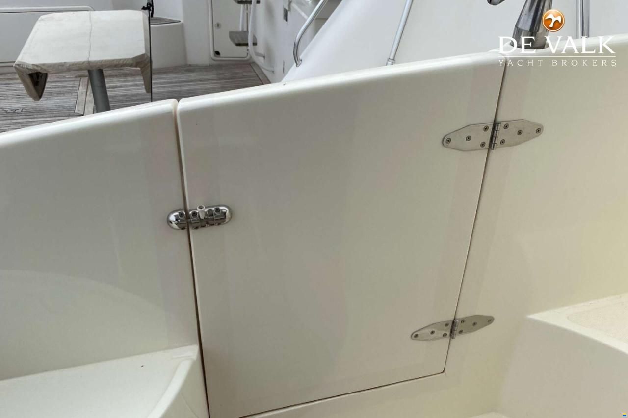 Azimut 55 E