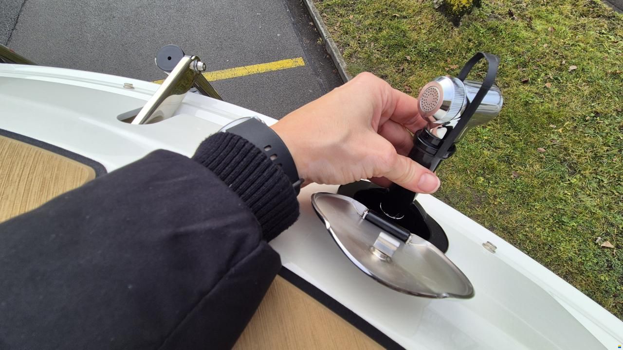 Sea Ray SDX 270 Surf Europe