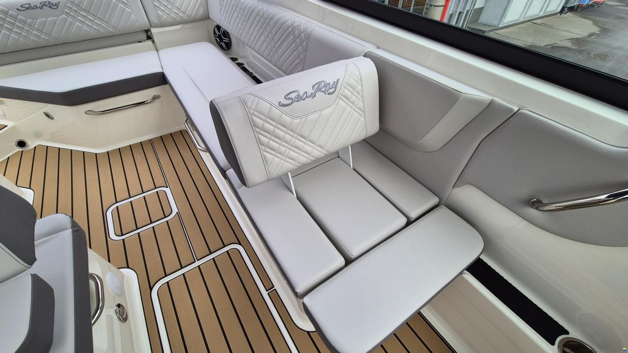 Sea Ray SDX 270 Surf Europe