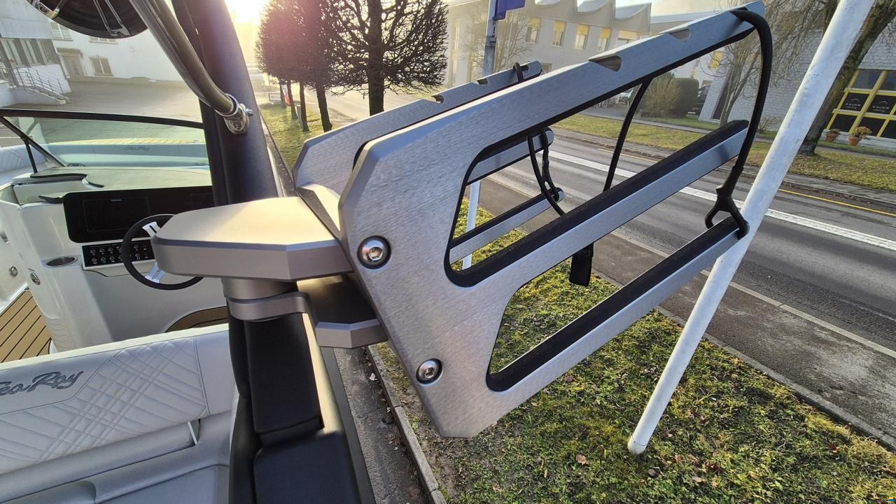 Sea Ray SDX 270 Surf Europe