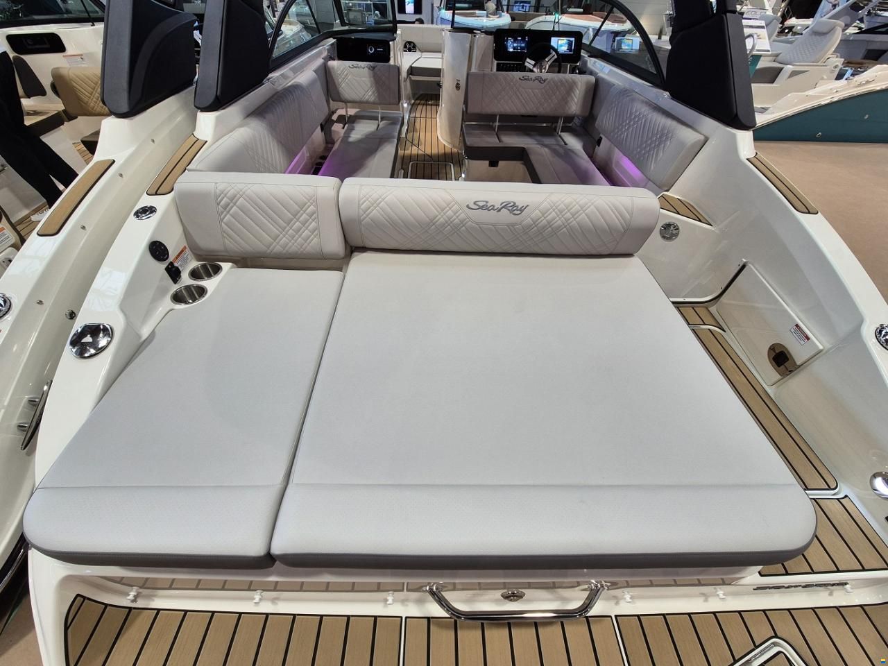 Sea Ray SDX 270 Surf Europe
