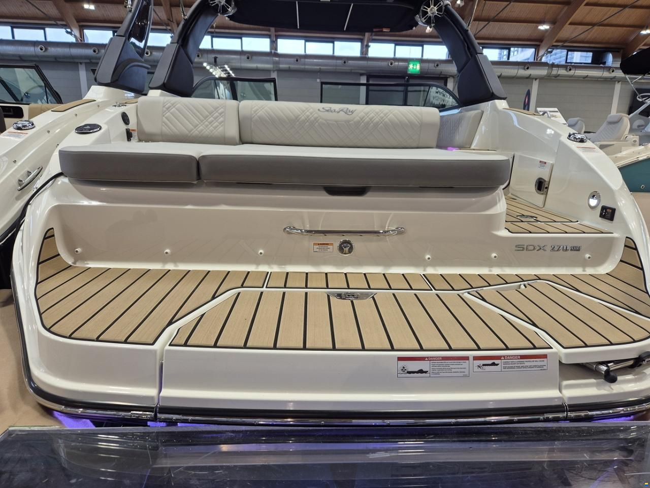 Sea Ray SDX 270 Surf Europe