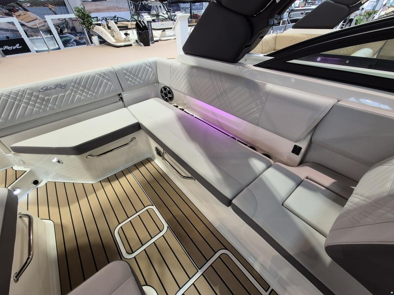 Sea Ray SDX 270 Surf Europe