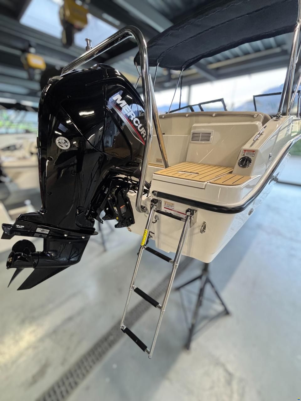 Quicksilver 555 Bowrider