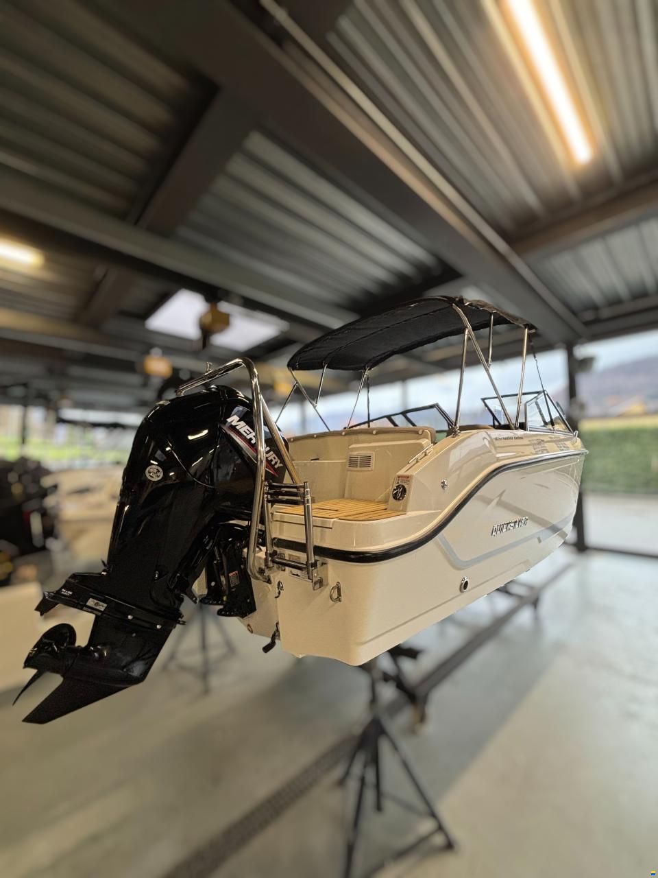 Quicksilver 555 Bowrider