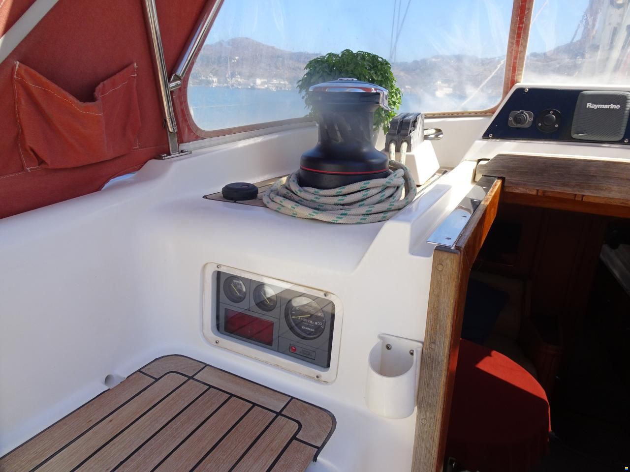 Oyster 485 Deck Saloon