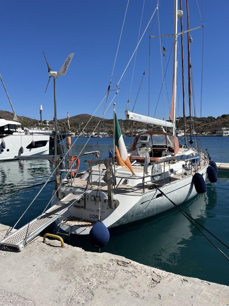 Oyster 485 Deck Saloon
