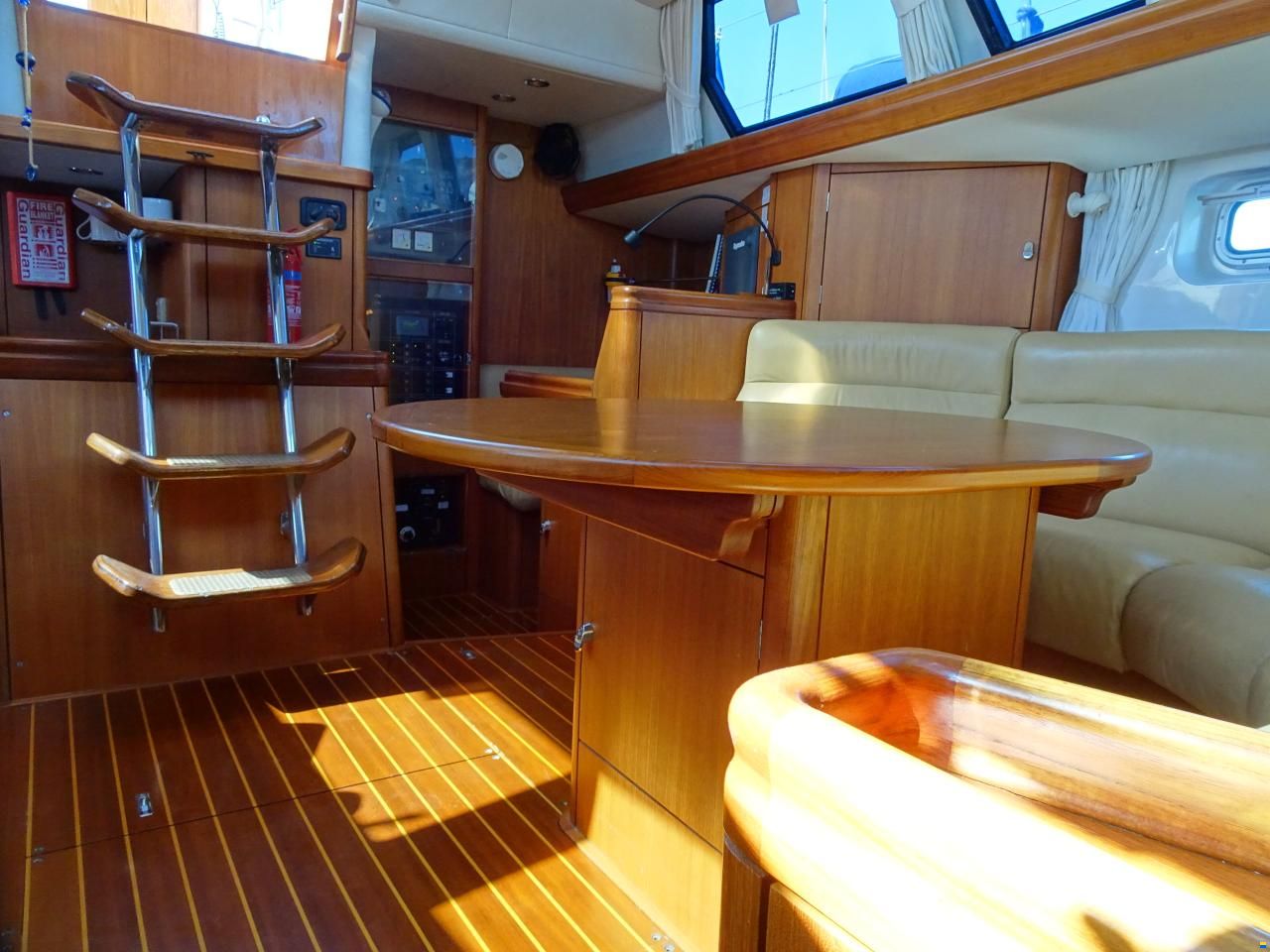 Oyster 485 Deck Saloon