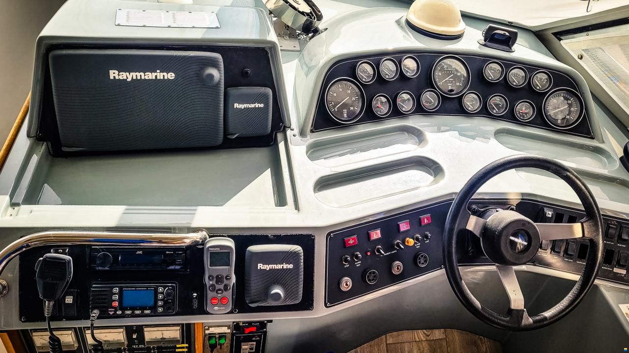 Fairline 41