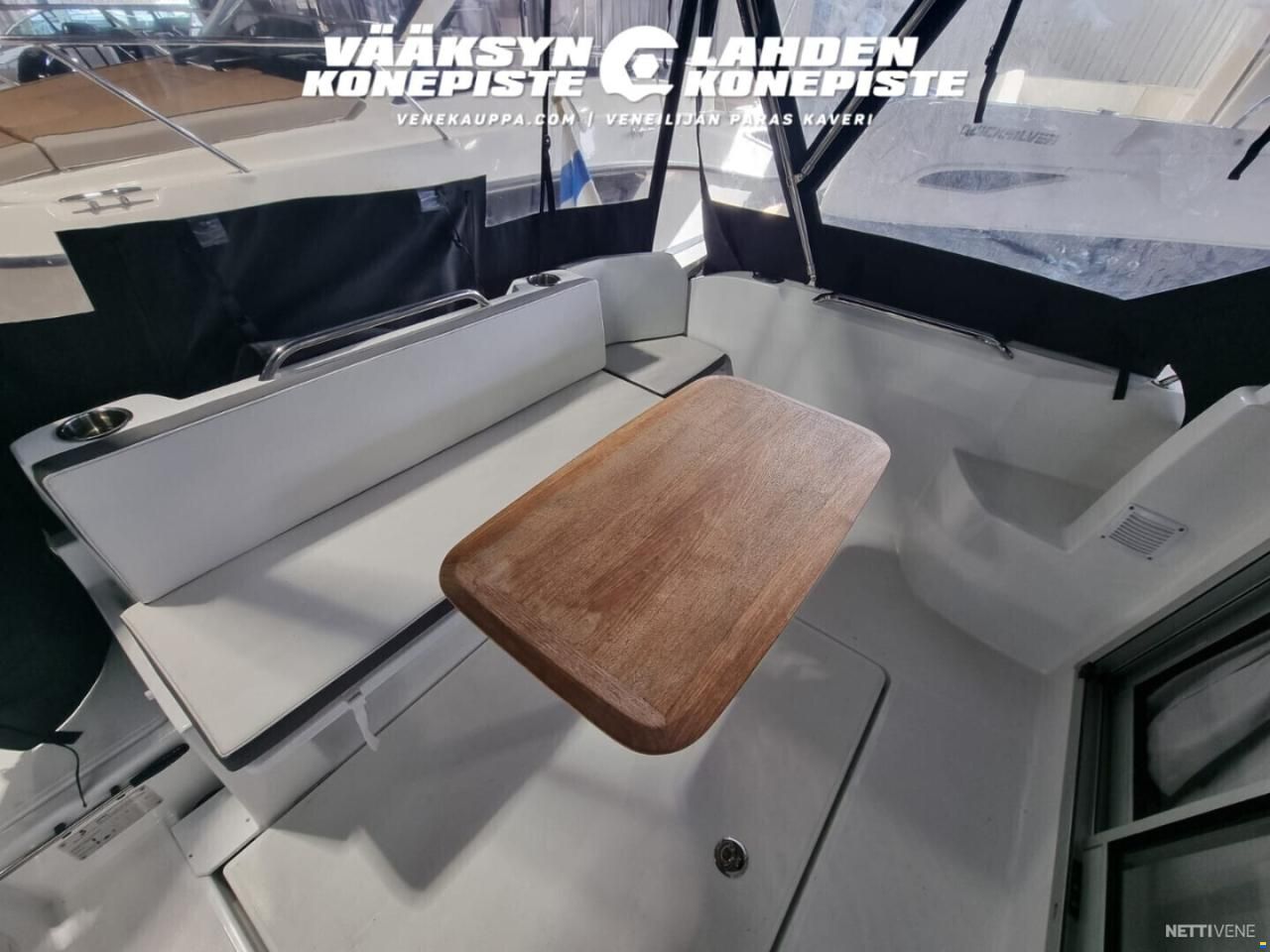 Beneteau Antares 8