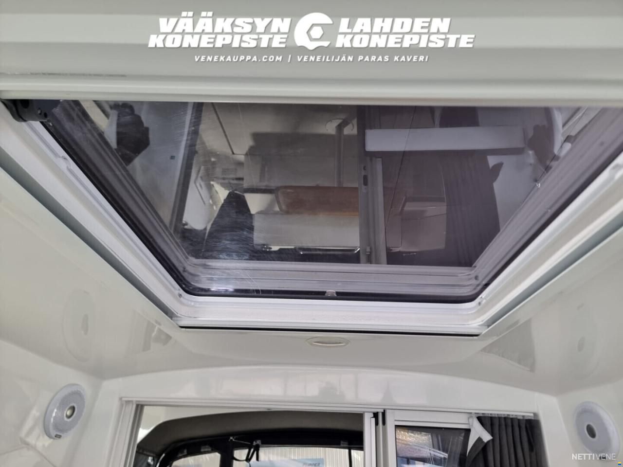 Beneteau Antares 8