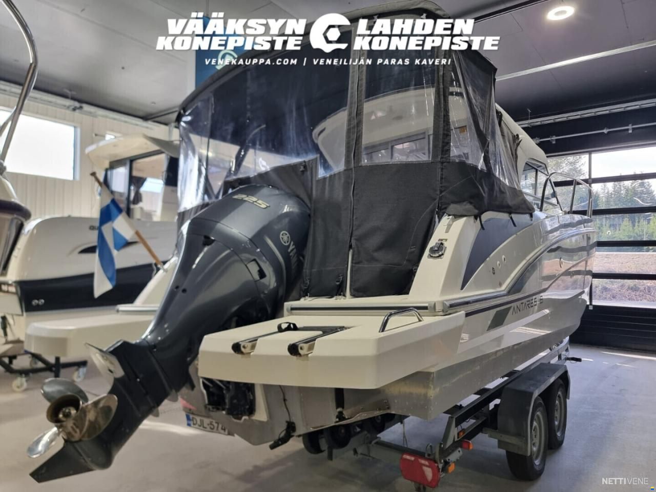 Beneteau Antares 8