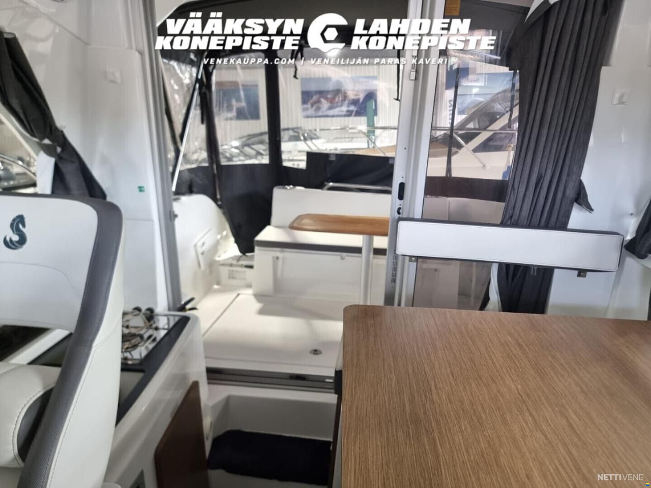 Beneteau Antares 8